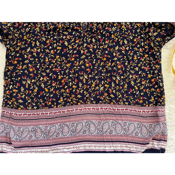 Rose and Thyme Boho Western Floral Paisley Top (1X) - Picture 6 of 9